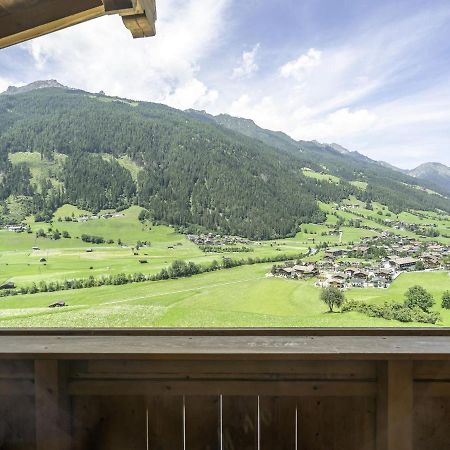 Ideal Apartment In Stubaital With Balcony ノイシュティフト・イム・シュトゥーバイタール エクステリア 写真